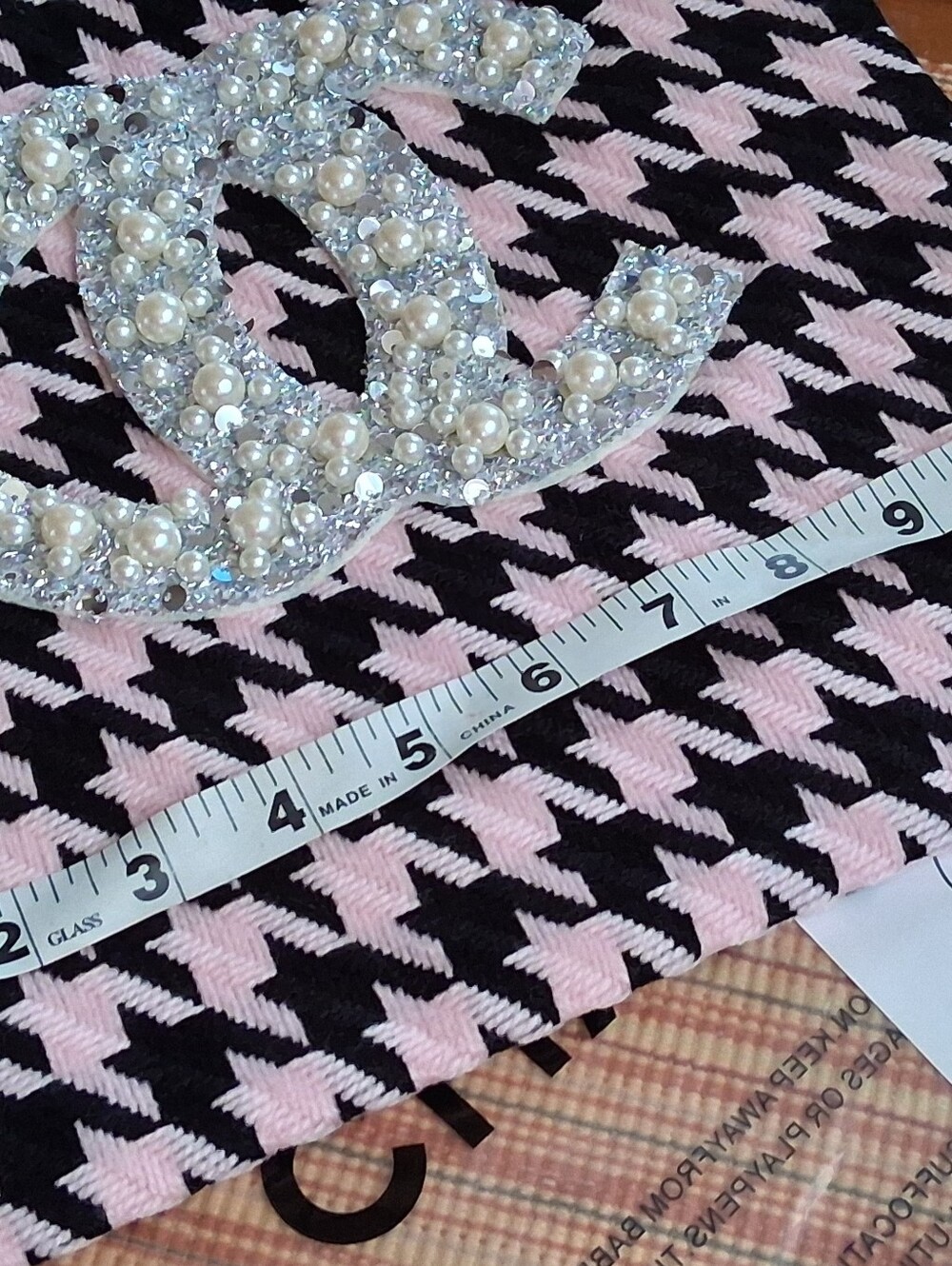 Chanel GWP Pink & Black Houndstooth Tote with Pearl CC Logo - Picture 11 of 13